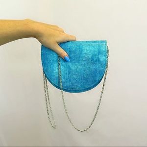 BLUE PVC SNAKESKIN MINI PURSE W/ CHAIN STRAP 🦋